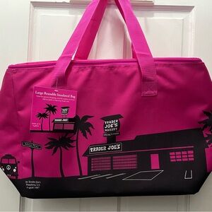 Trader Joe’s Magenta Insulation Bag Large NWT